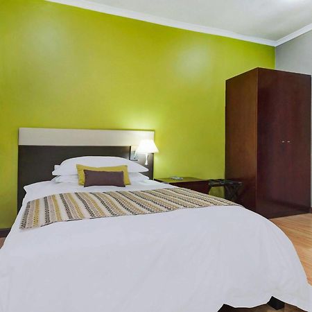 Protea Hotel Lusaka Cairo Road Bagian luar foto