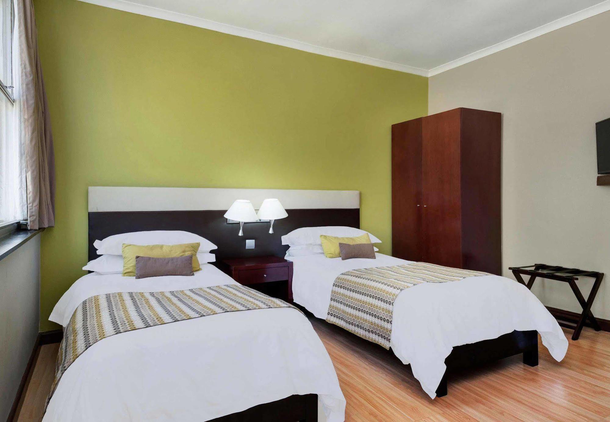Protea Hotel Lusaka Cairo Road Bagian luar foto