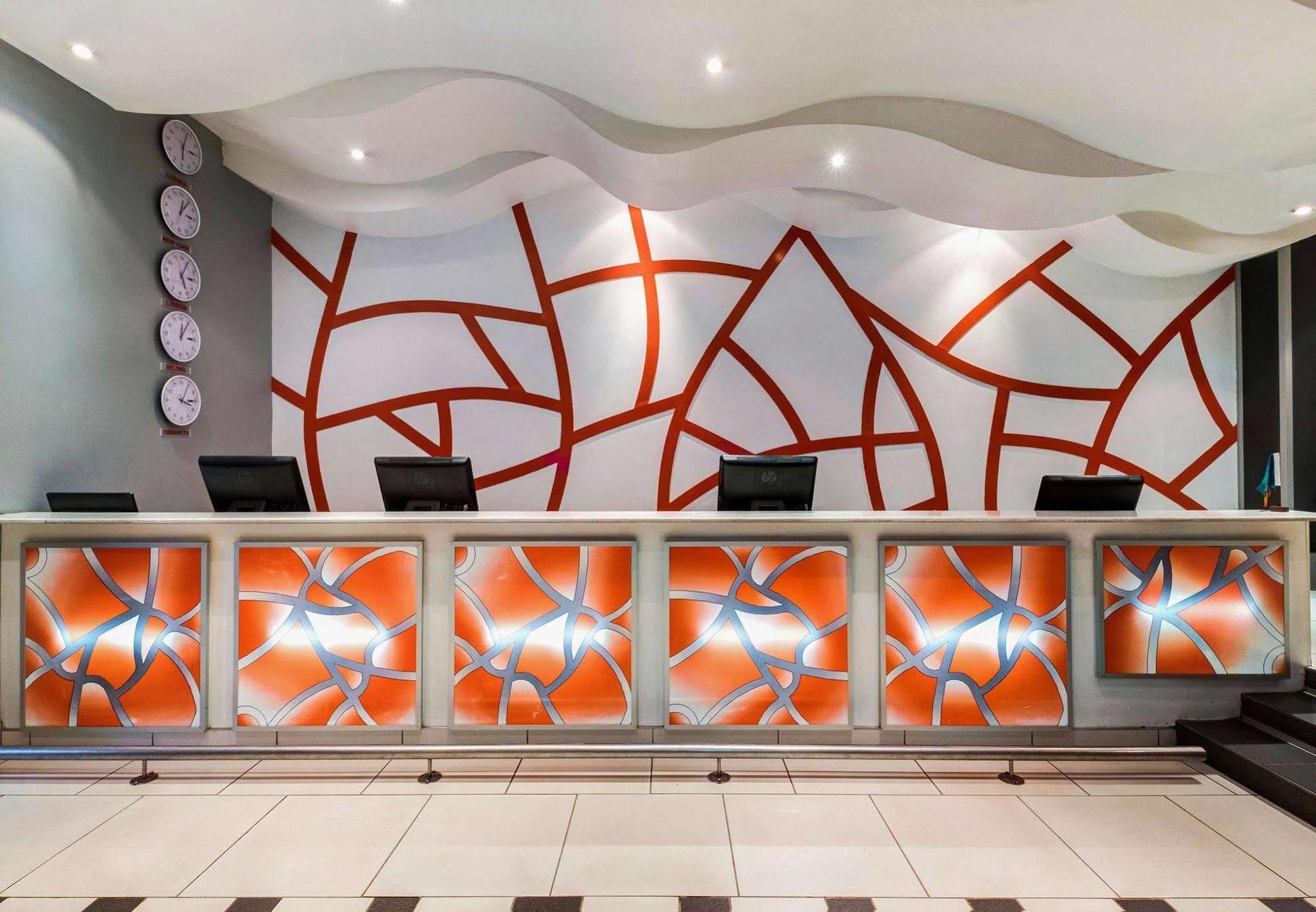Protea Hotel Lusaka Cairo Road Bagian luar foto